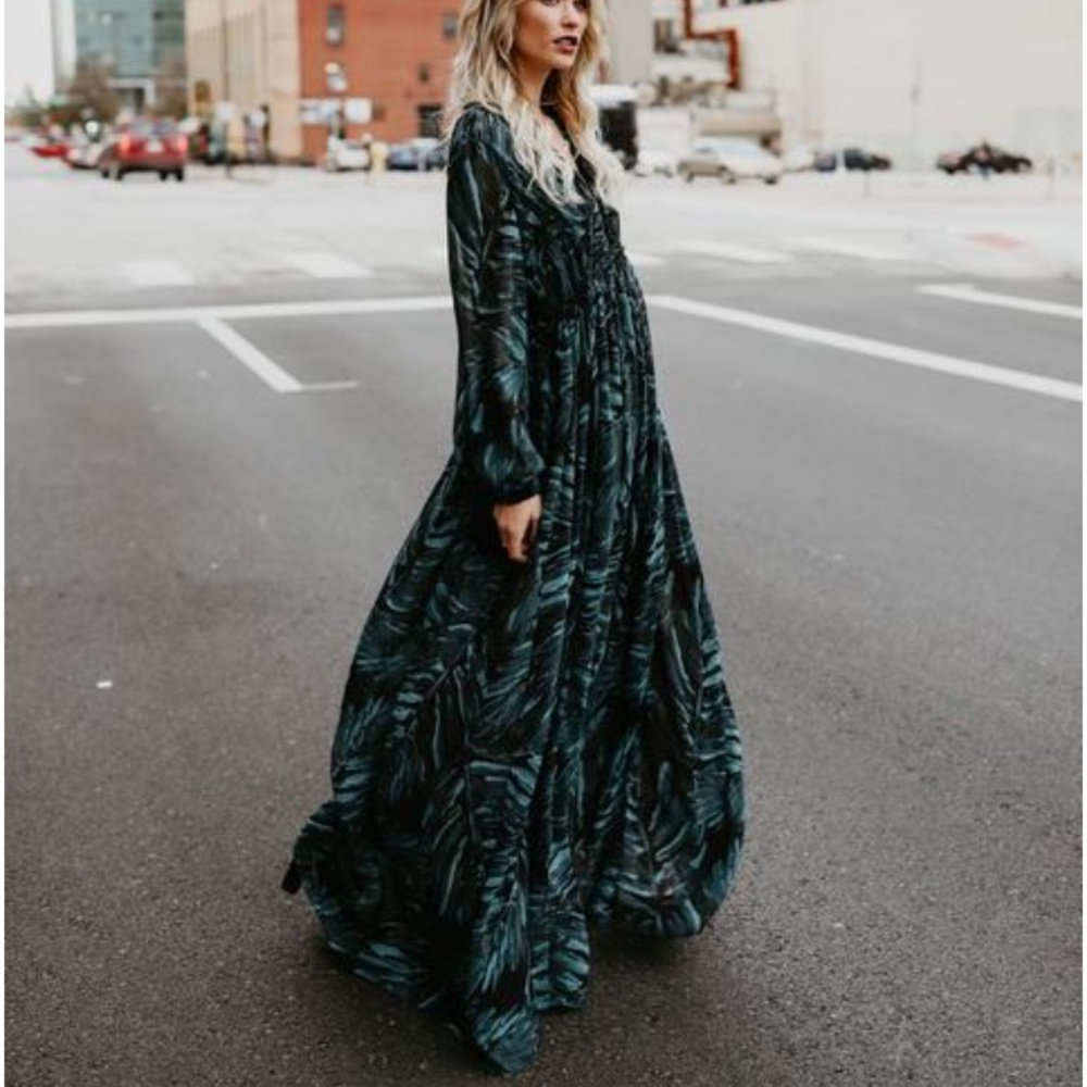 New, Never worn Vici dress! Size M.